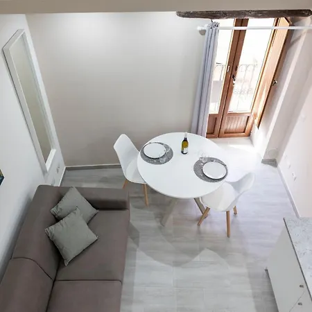 Aurora House Loft 切法卢